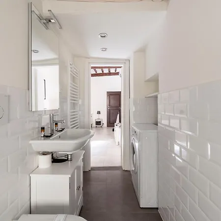 Pinzochere 16 N Apartment Florence